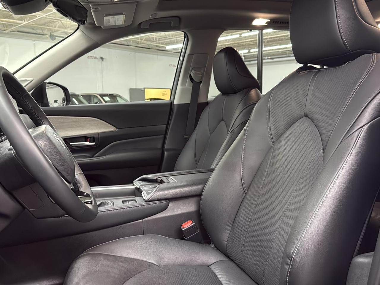 Toyota Grand Highlander photo 13