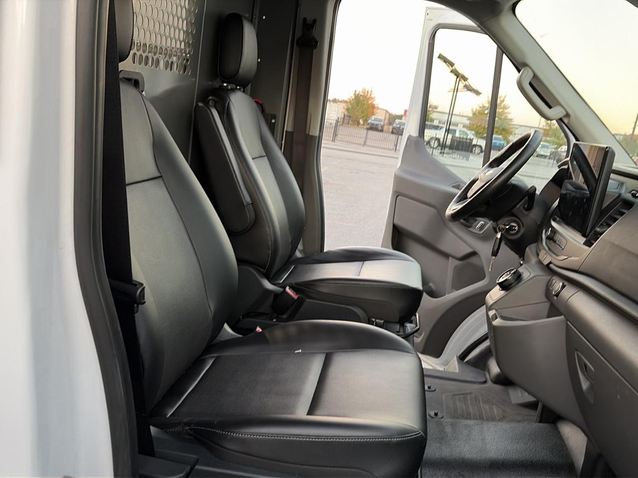 Ford E-Transit Cargo Van T-350 130" Med Rf 9500 GVWR RWD 2023