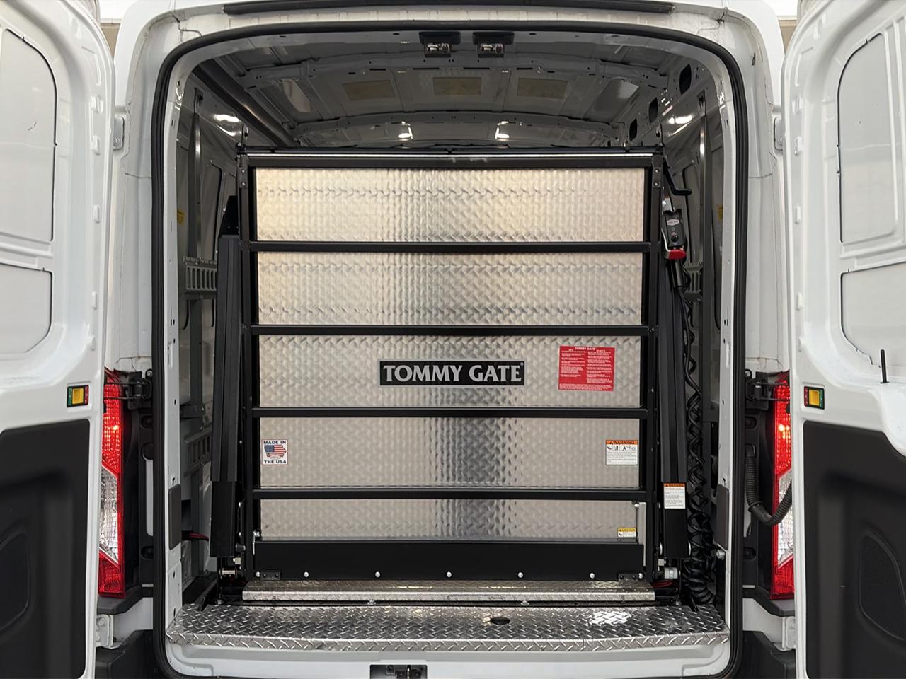 Ford E-Transit Cargo Van T-350 130" Med Rf 9500 GVWR RWD 2023