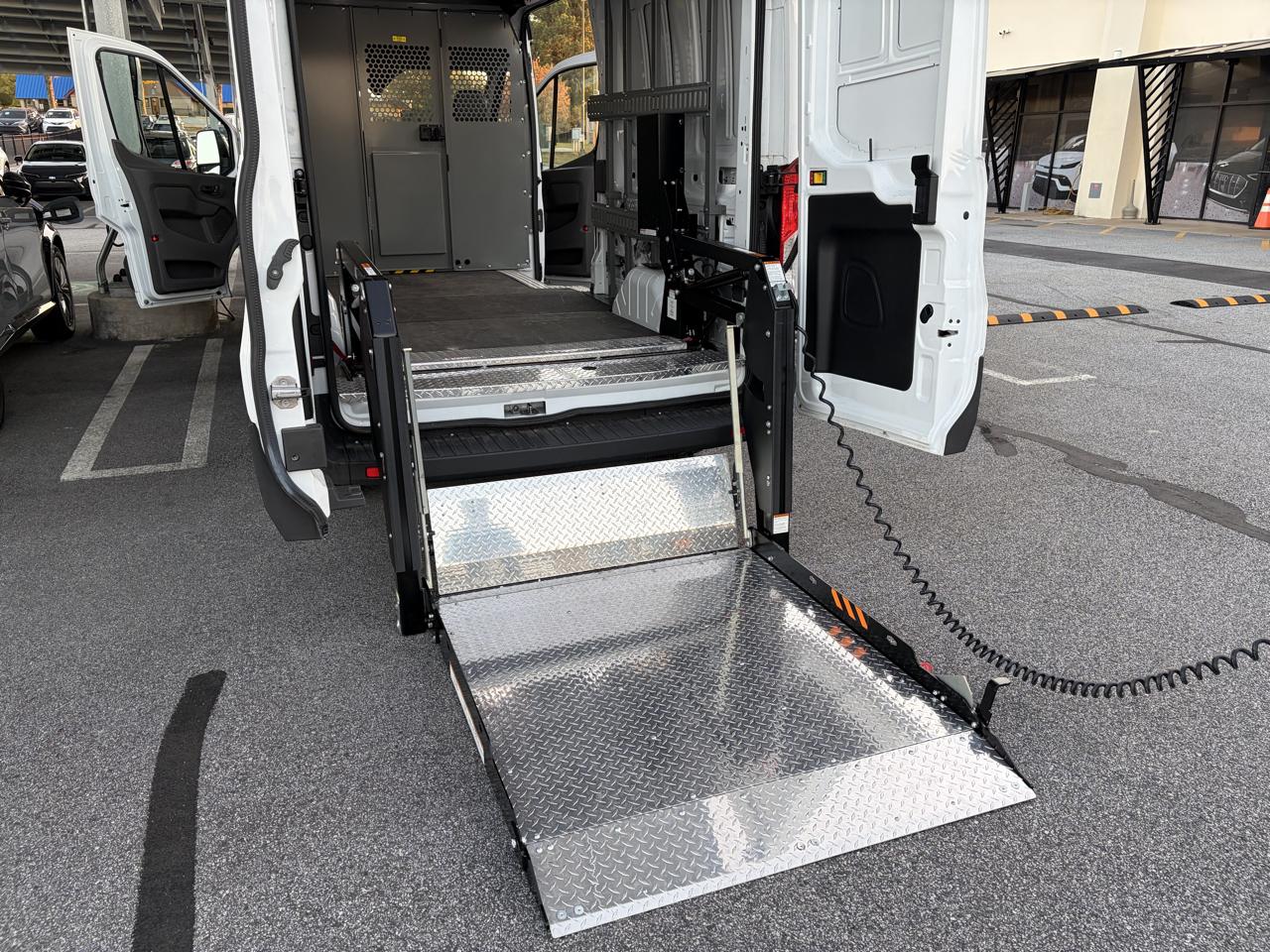 Ford E-Transit Cargo Van T-350 130" Med Rf 9500 GVWR RWD 2023