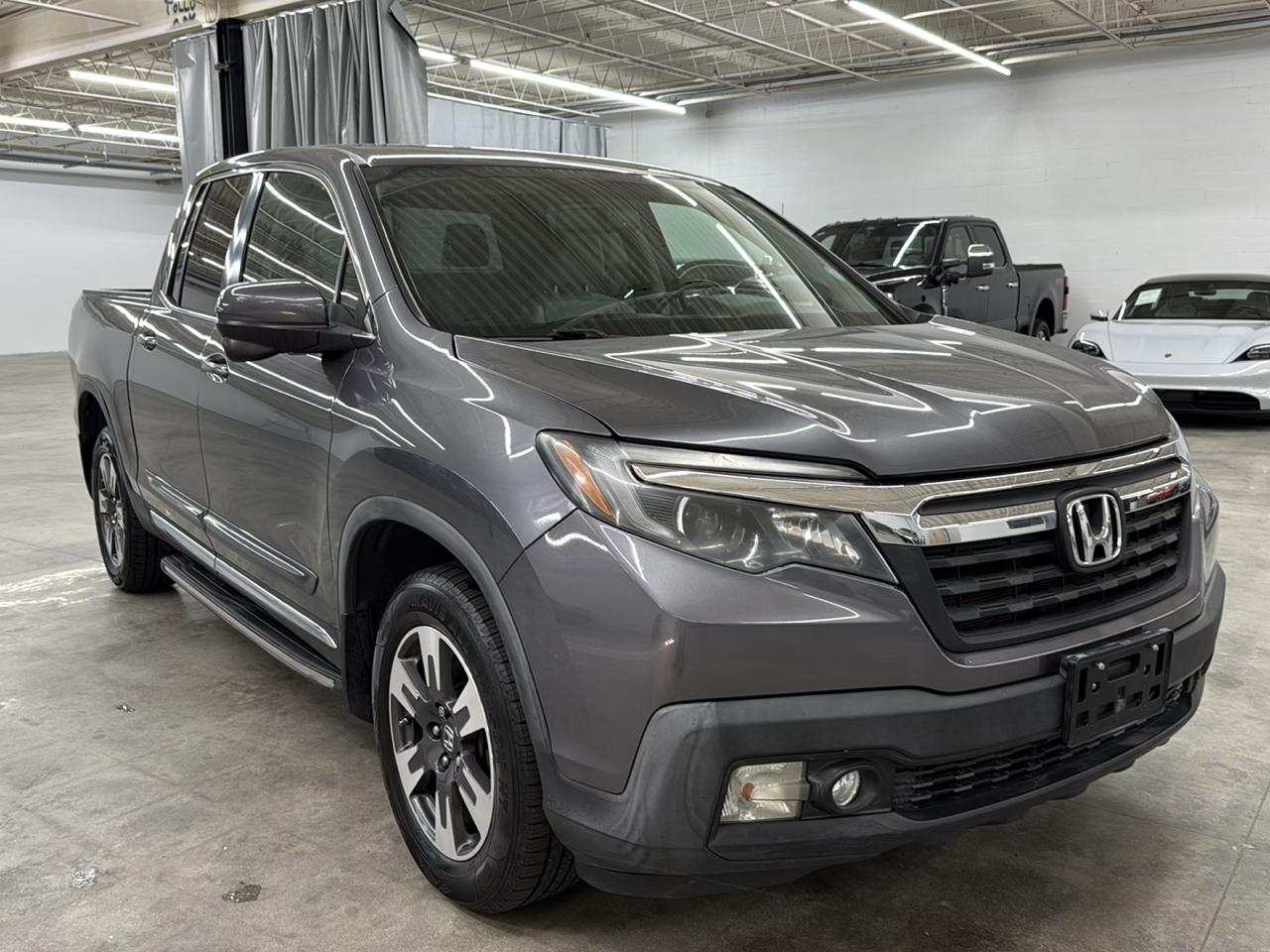 Honda Ridgeline RTL-T 4x4 Crew Cab 5.3' Bed 2017