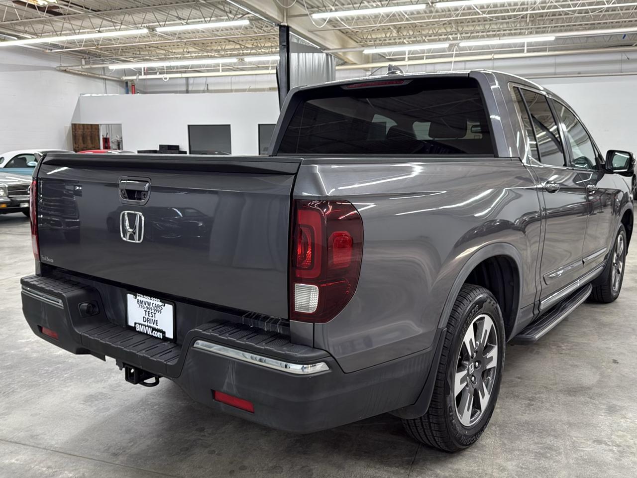 Honda Ridgeline RTL-T 4x4 Crew Cab 5.3' Bed 2017