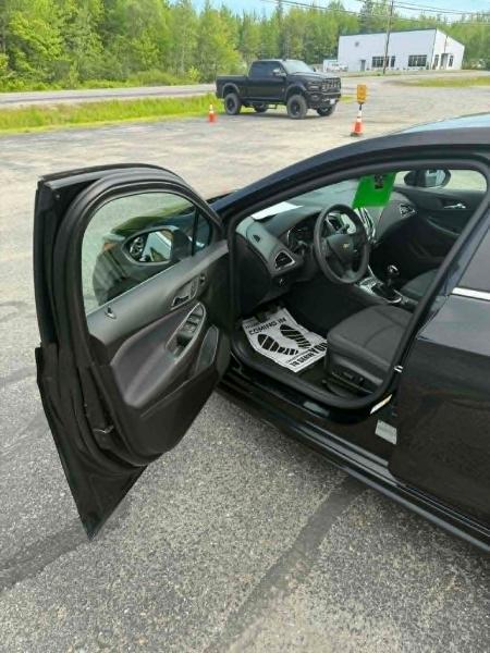2017 Chevrolet Cruze LT - Photo 10