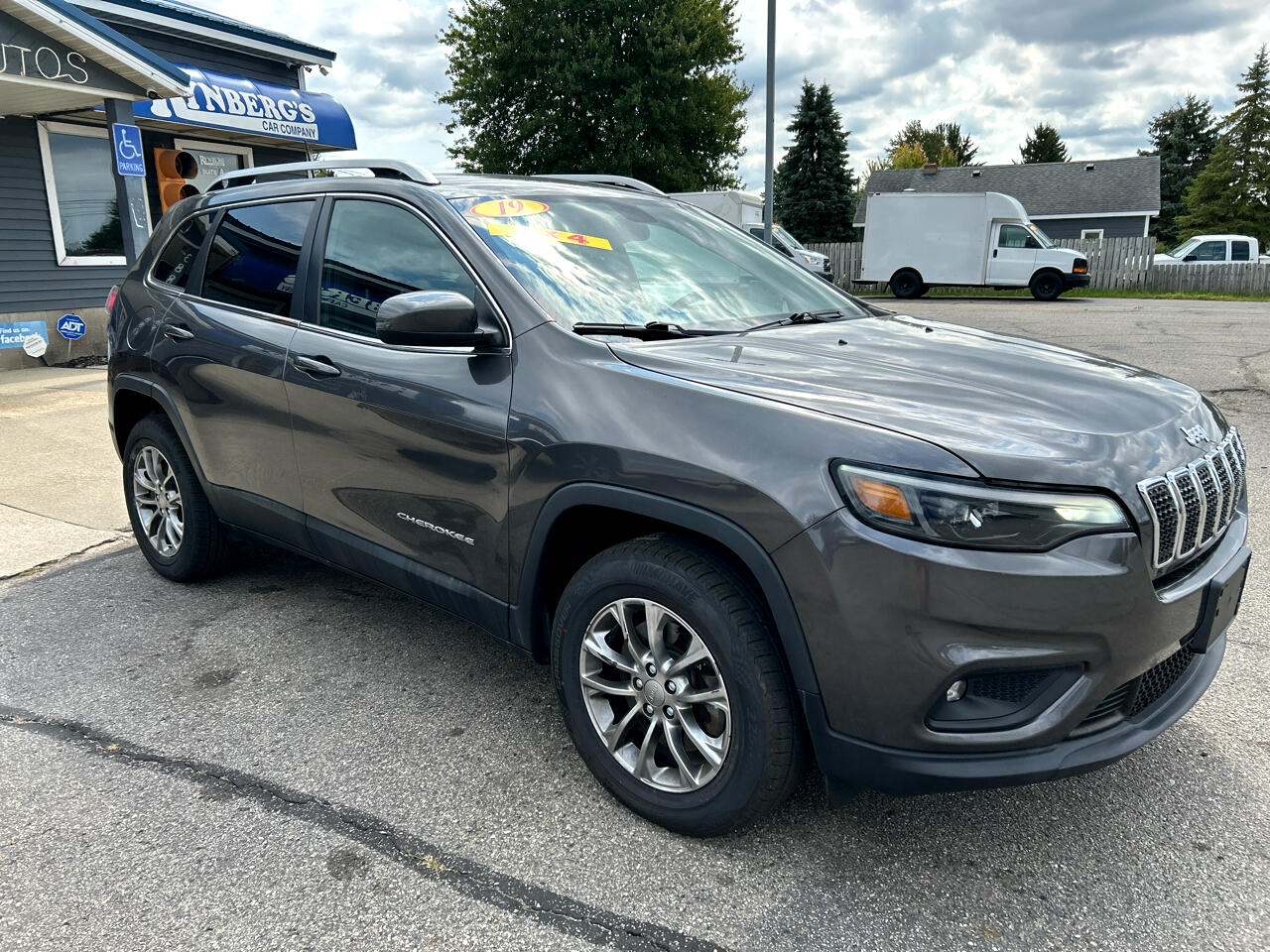 Jeep Cherokee Latitude Plus 4WD 2019 Jeep Cherokee Latitude Plus 4WD 2019