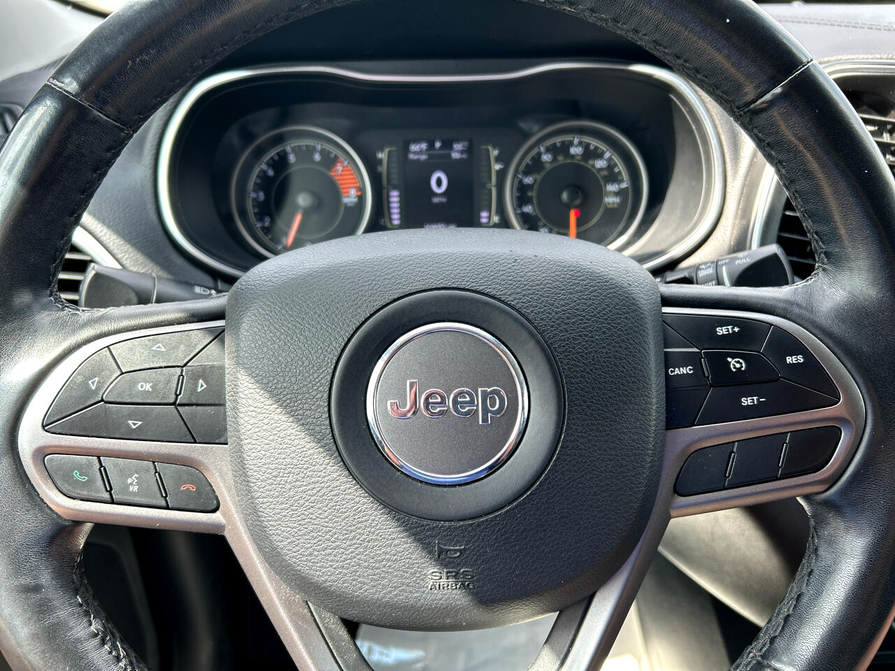 Jeep Cherokee Latitude Plus 4WD 2019 Jeep Cherokee Latitude Plus 4WD 2019