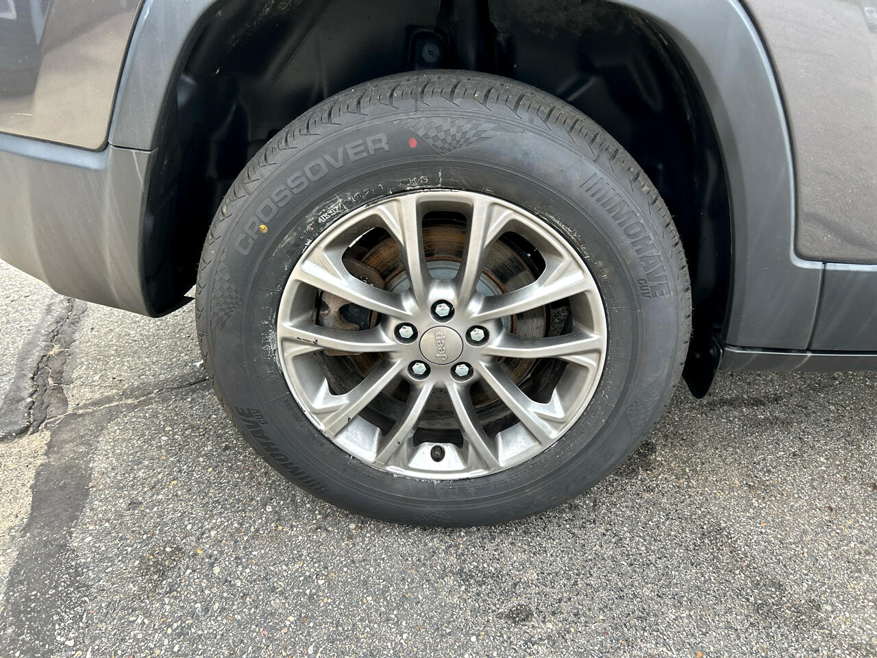 Jeep Cherokee Latitude Plus 4WD 2019 Jeep Cherokee Latitude Plus 4WD 2019