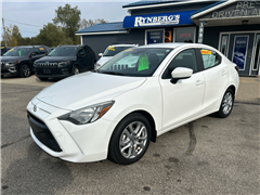 2017 Toyota Yaris iA  2017 Toyota Yaris iA