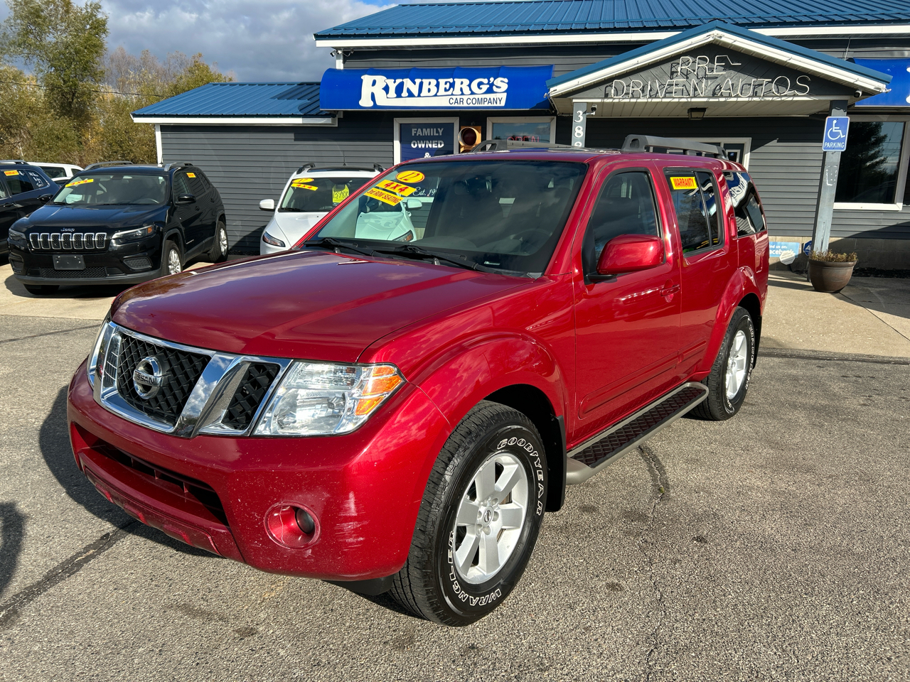 Nissan Pathfinder LE 4WD 2012 Nissan Pathfinder LE 4WD 2012