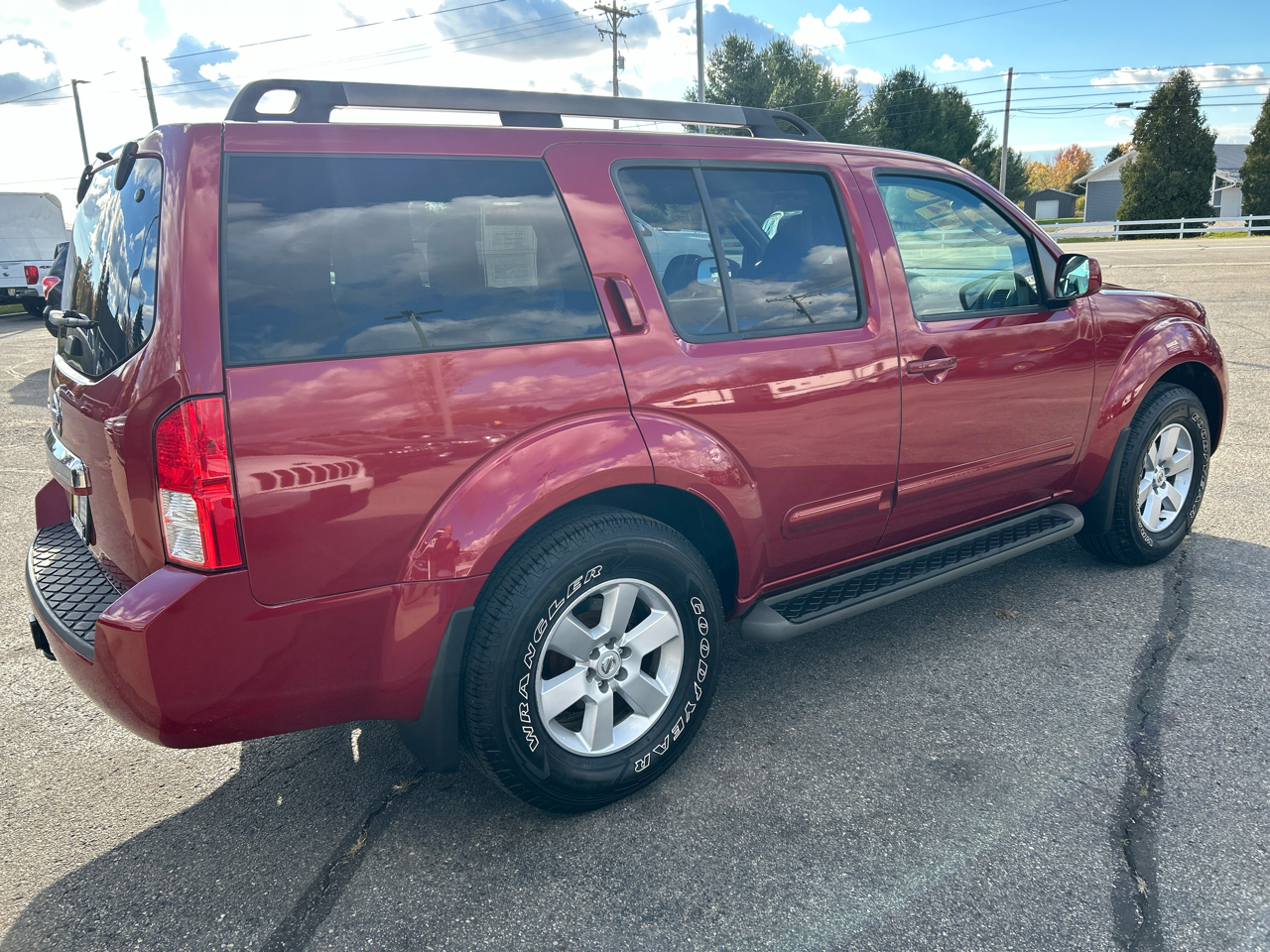 Nissan Pathfinder LE 4WD 2012 Nissan Pathfinder LE 4WD 2012
