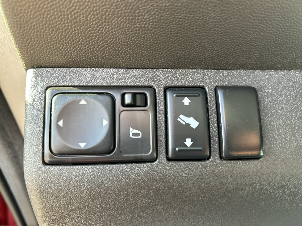 Nissan Pathfinder LE 4WD 2012 Nissan Pathfinder LE 4WD 2012