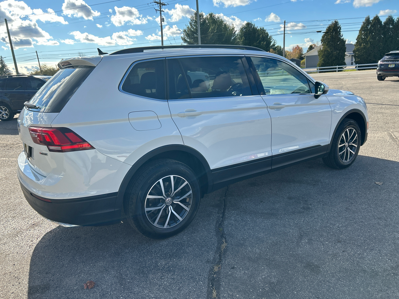 Volkswagen Tiguan SEL 4Motion AWD 2019 Volkswagen Tiguan SEL 4Motion AWD 2019