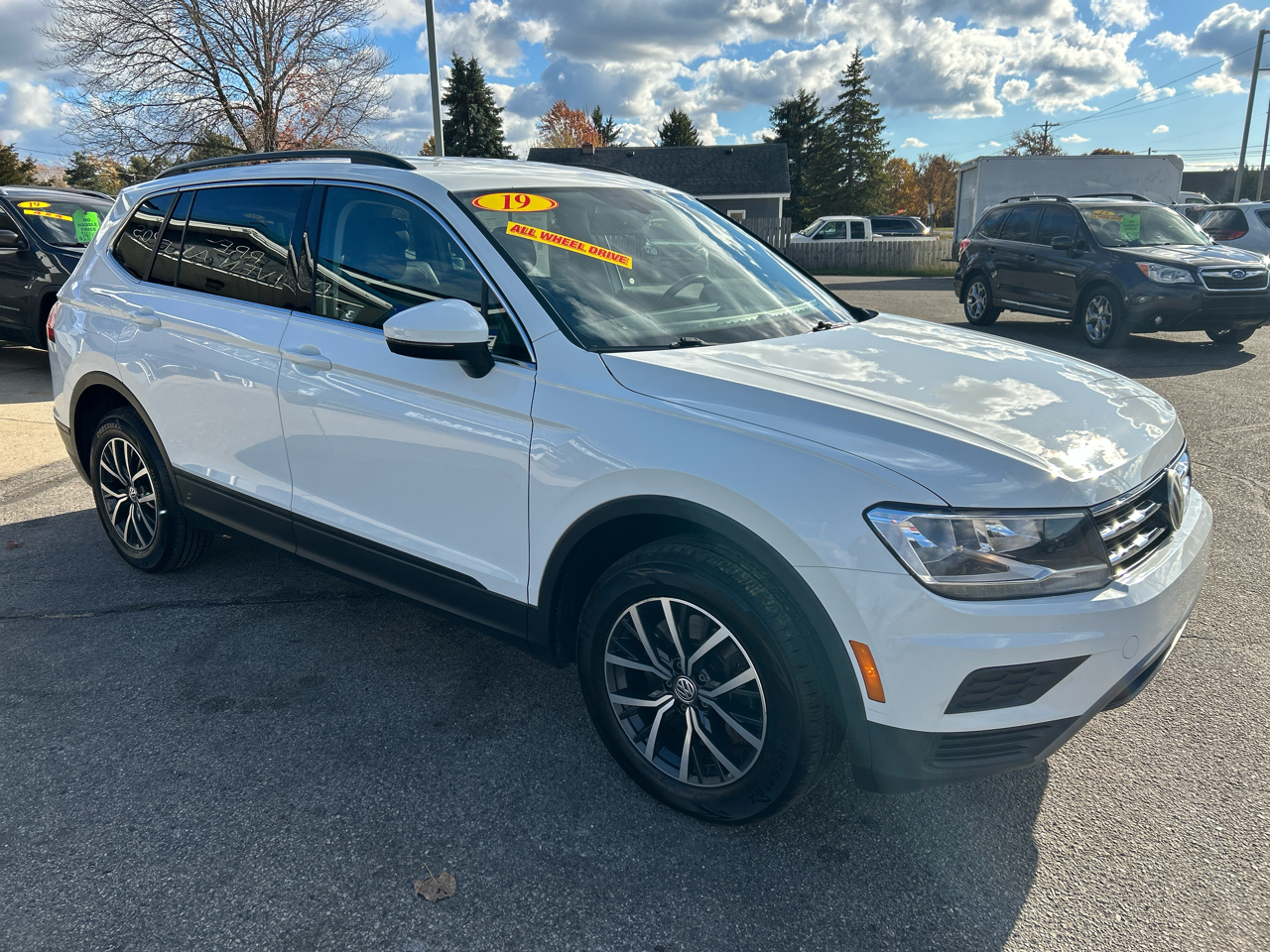 Volkswagen Tiguan SEL 4Motion AWD 2019 Volkswagen Tiguan SEL 4Motion AWD 2019