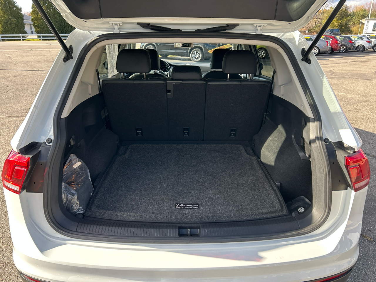 Volkswagen Tiguan SEL 4Motion AWD 2019 Volkswagen Tiguan SEL 4Motion AWD 2019