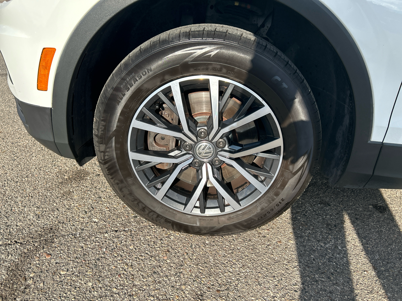 Volkswagen Tiguan SEL 4Motion AWD 2019 Volkswagen Tiguan SEL 4Motion AWD 2019