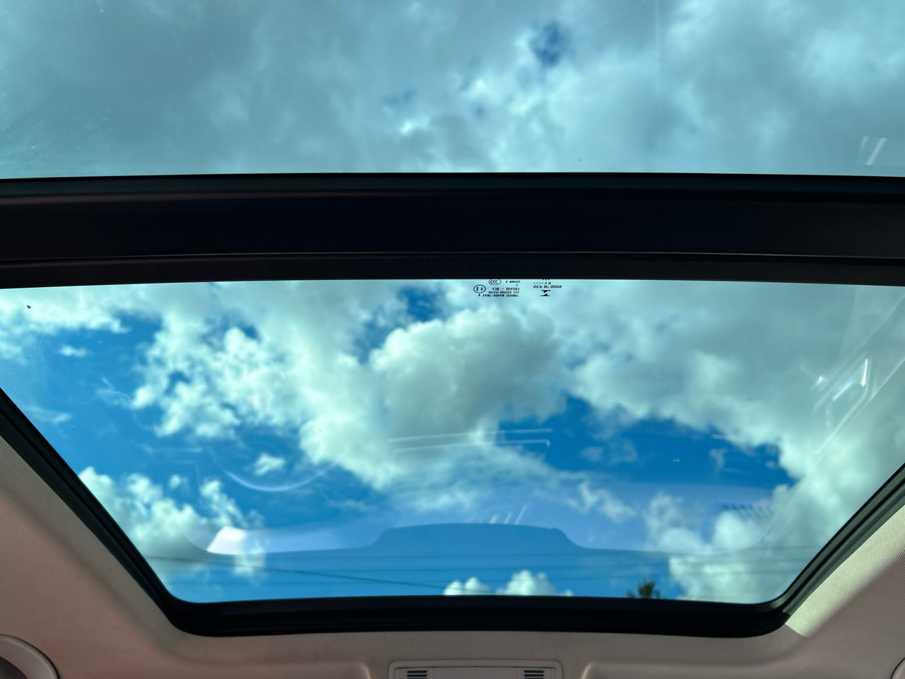 Volkswagen Tiguan SEL 4Motion AWD 2019 Volkswagen Tiguan SEL 4Motion AWD 2019