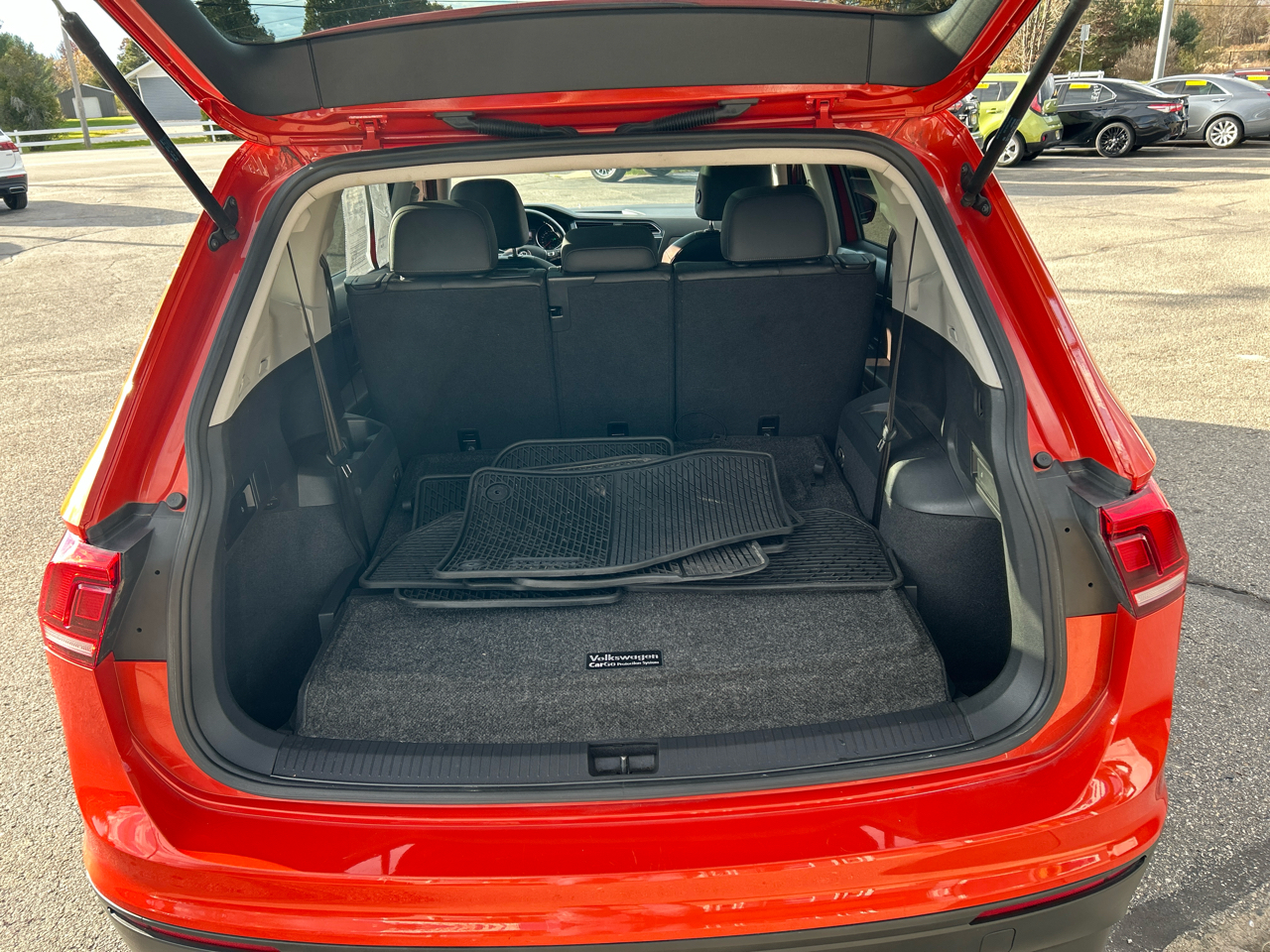 Volkswagen Tiguan SEL 4Motion AWD 2019 Volkswagen Tiguan SEL 4Motion AWD 2019