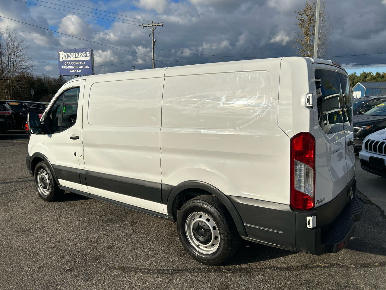 Ford Transit 150 Van Low Roof w/Sliding Pass. 130-in. WB 2018 Ford Transit 150 Van Low Roof w/Sliding Pass. 130-in. WB 2018