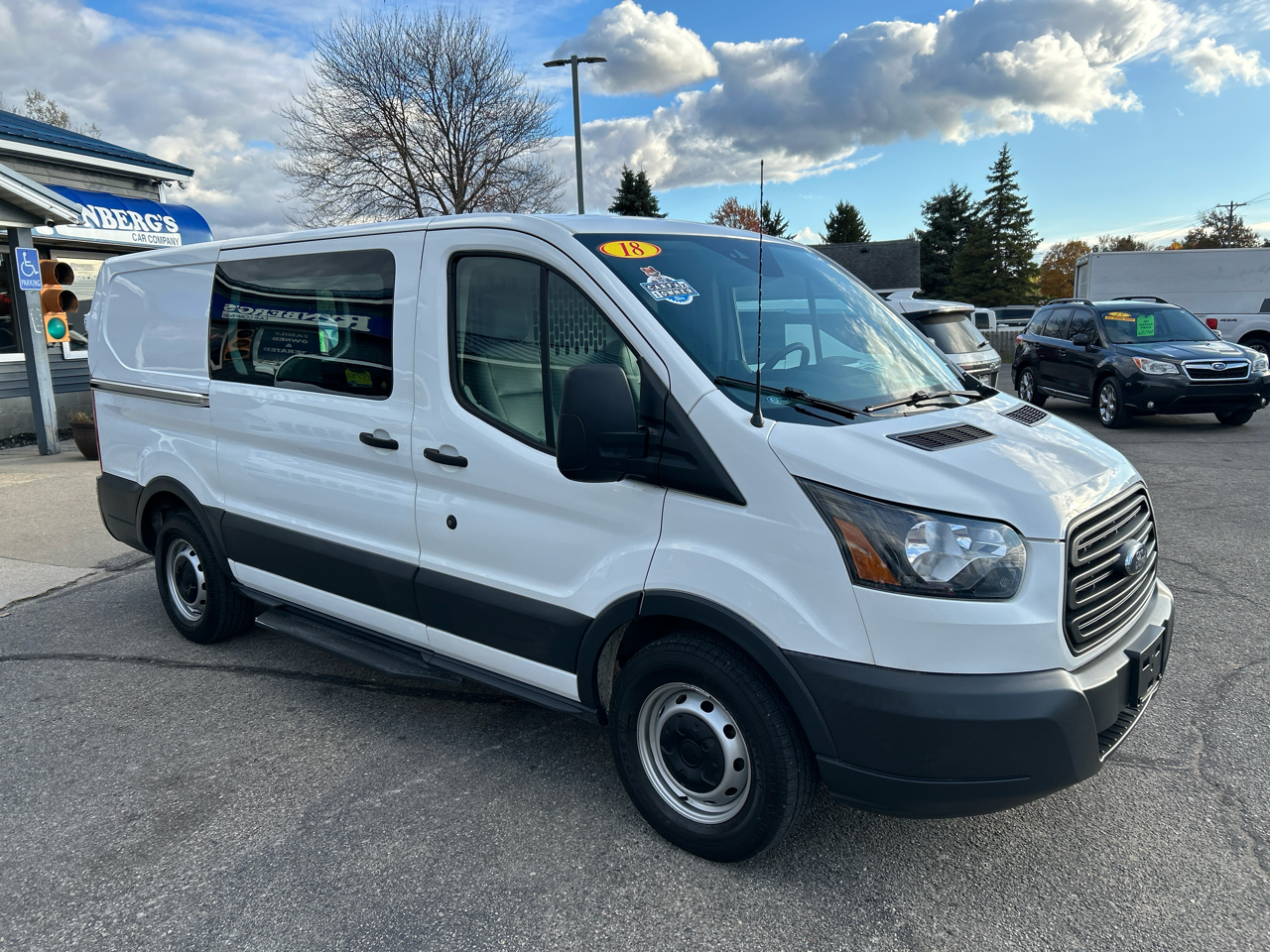 Ford Transit 150 Van Low Roof w/Sliding Pass. 130-in. WB 2018 Ford Transit 150 Van Low Roof w/Sliding Pass. 130-in. WB 2018