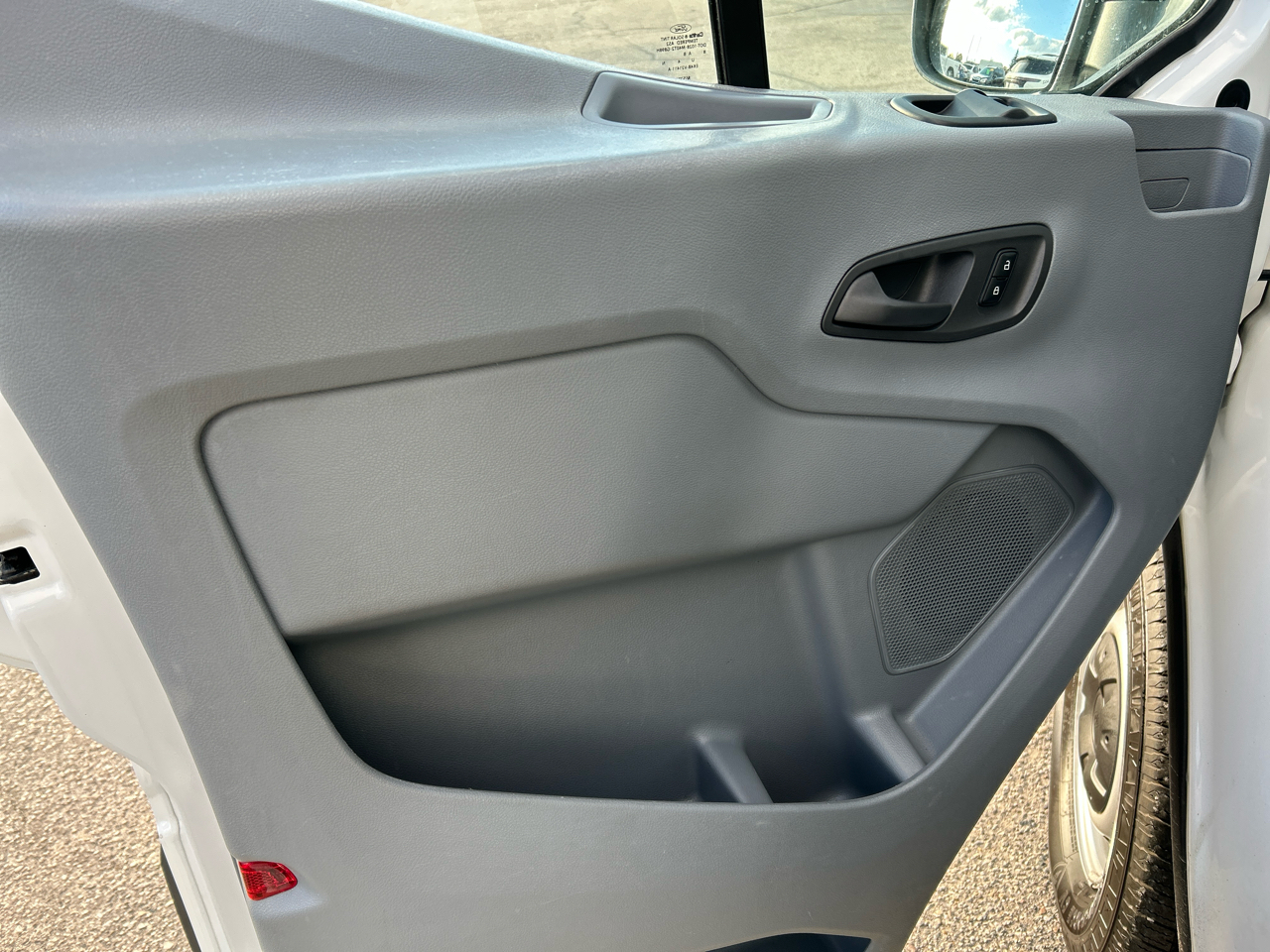 Ford Transit 150 Van Low Roof w/Sliding Pass. 130-in. WB 2018 Ford Transit 150 Van Low Roof w/Sliding Pass. 130-in. WB 2018