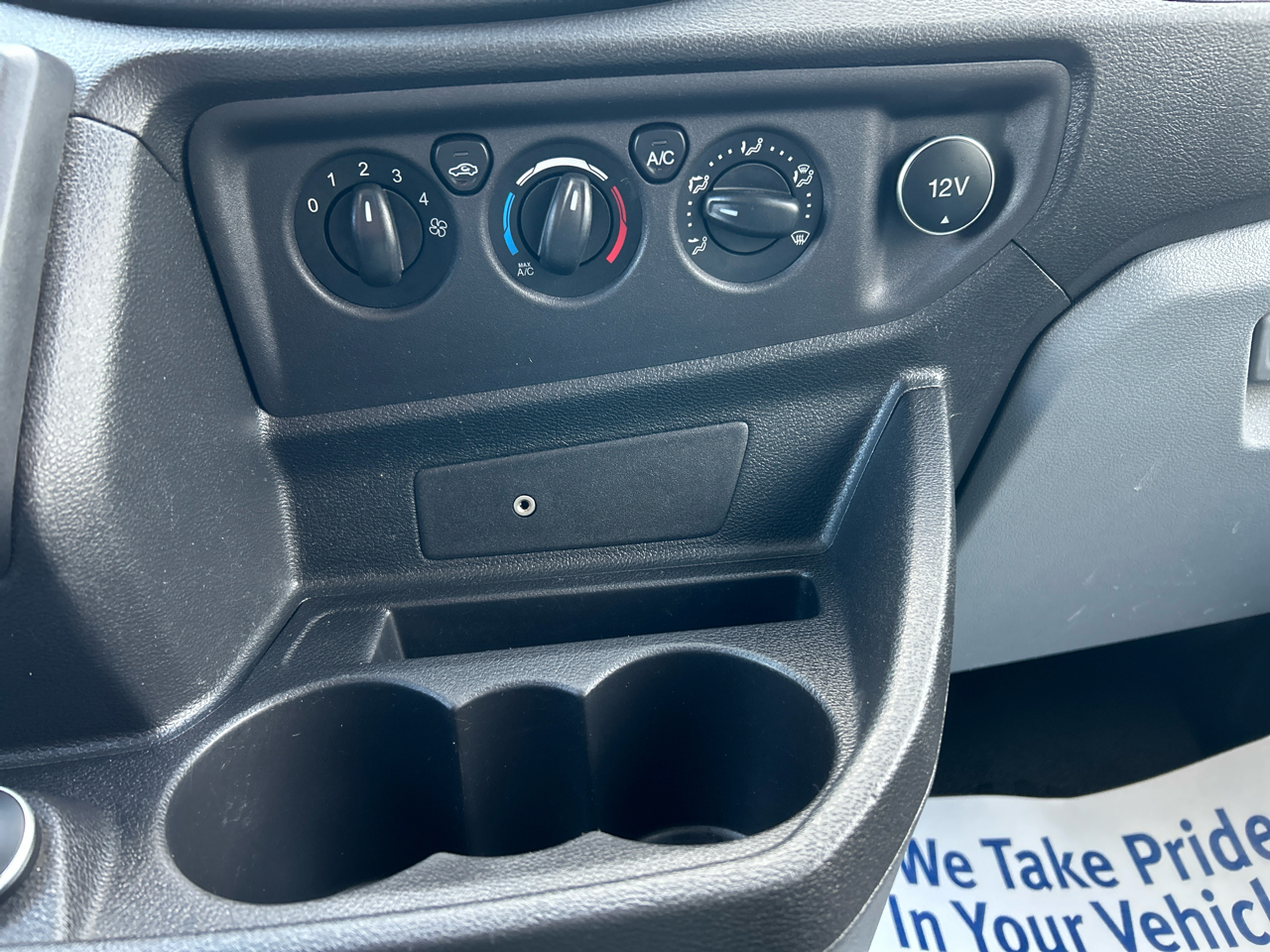 Ford Transit 150 Van Low Roof w/Sliding Pass. 130-in. WB 2018 Ford Transit 150 Van Low Roof w/Sliding Pass. 130-in. WB 2018