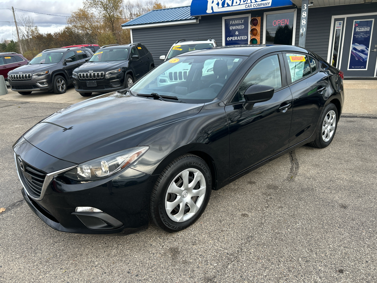 2015 Mazda MAZDA3 i Sport AT 4-Door
