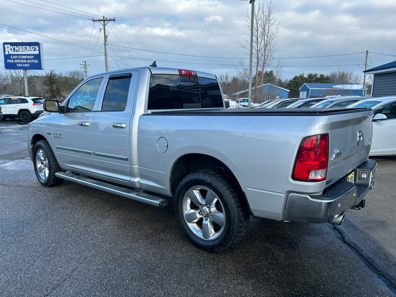 RAM 1500 4WD Quad Cab 140.5" Big Horn 2014