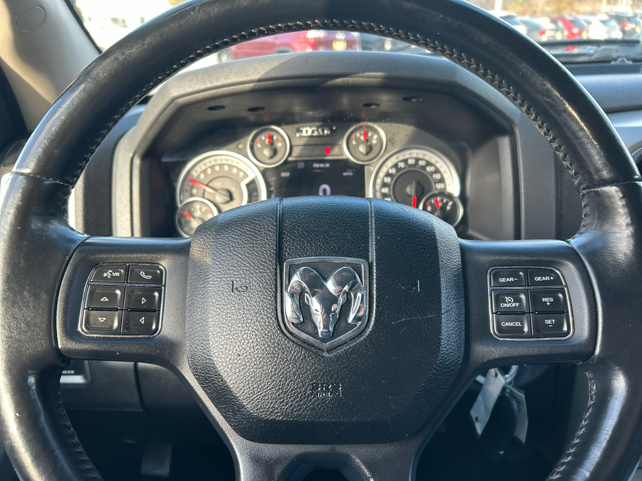 RAM 1500 4WD Quad Cab 140.5" Big Horn 2014