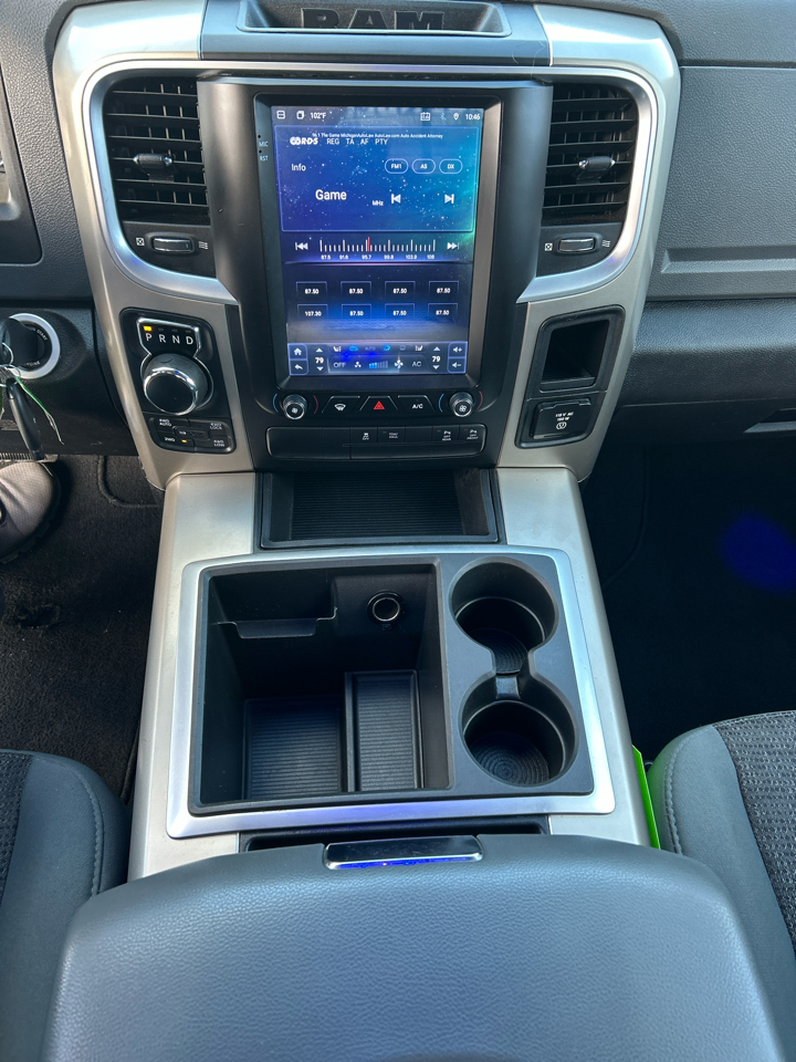 RAM 1500 4WD Quad Cab 140.5" Big Horn 2014