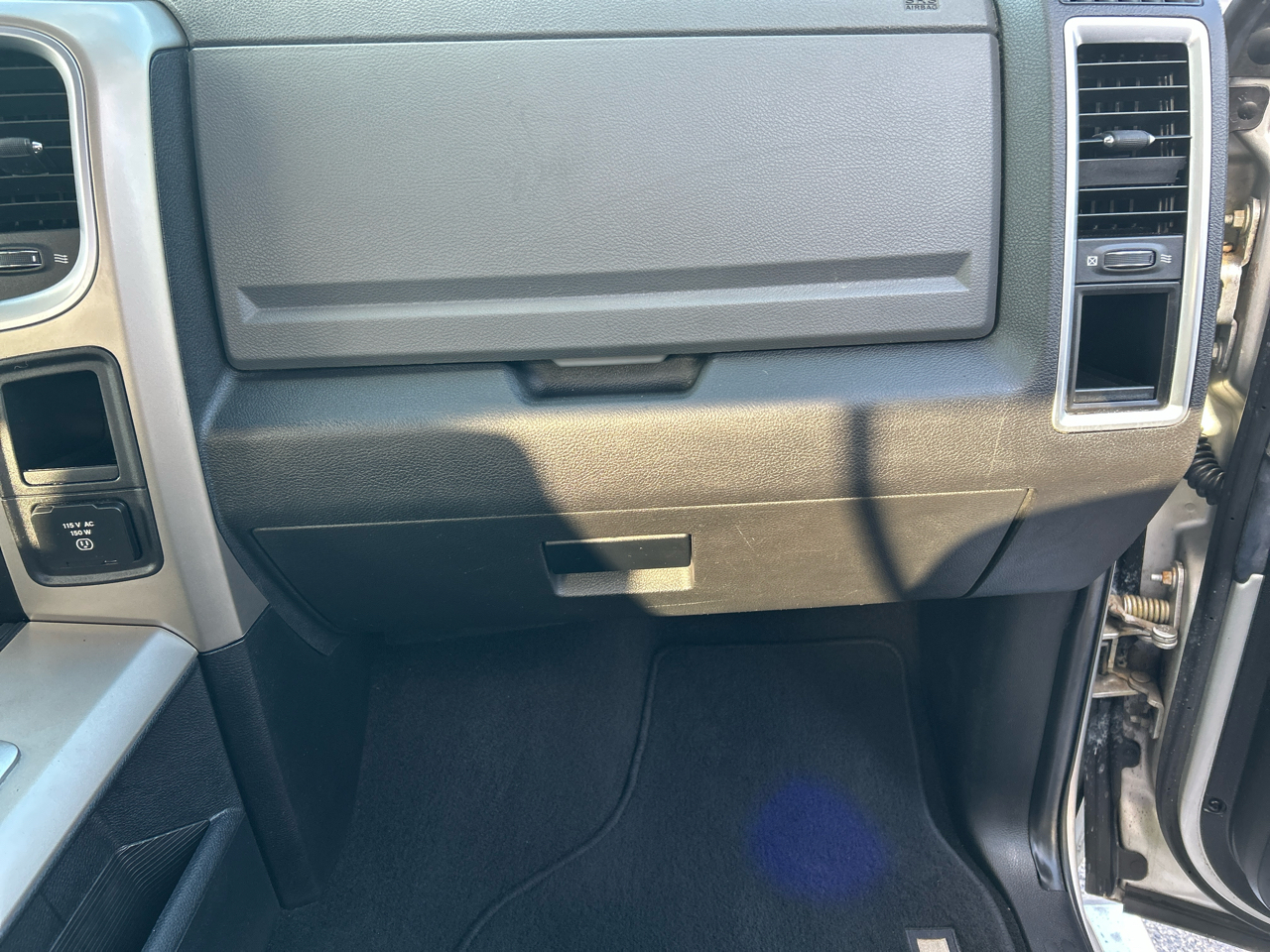 RAM 1500 4WD Quad Cab 140.5" Big Horn 2014