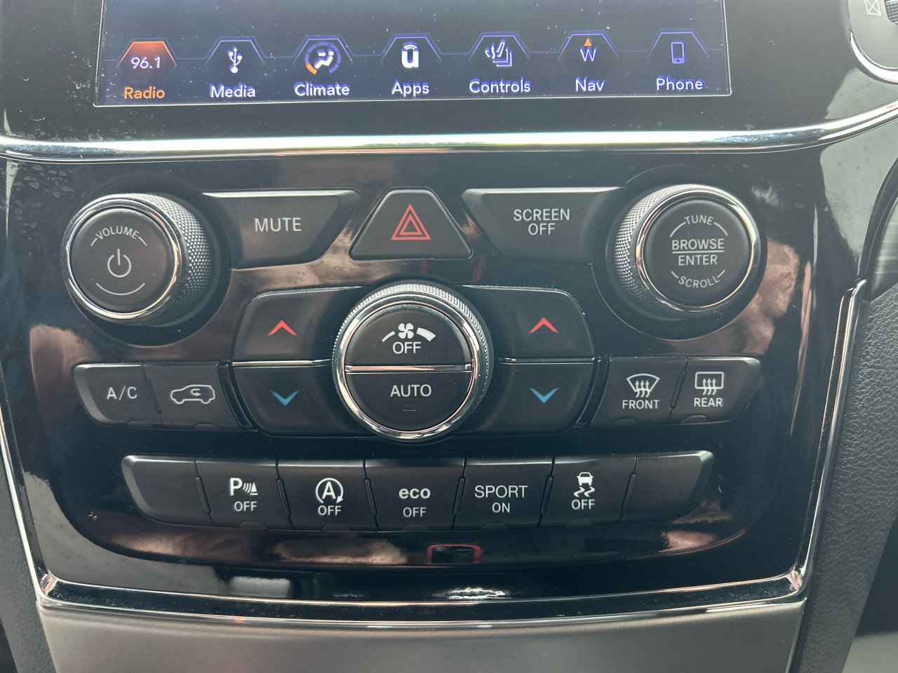 Jeep Grand Cherokee Laredo 4WD 2019