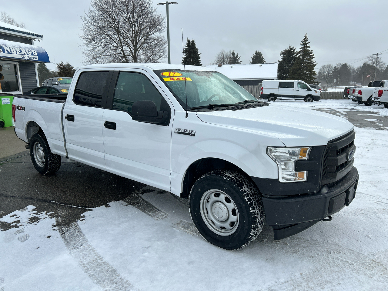 Ford F-150 4WD SuperCrew 145" XL 2017