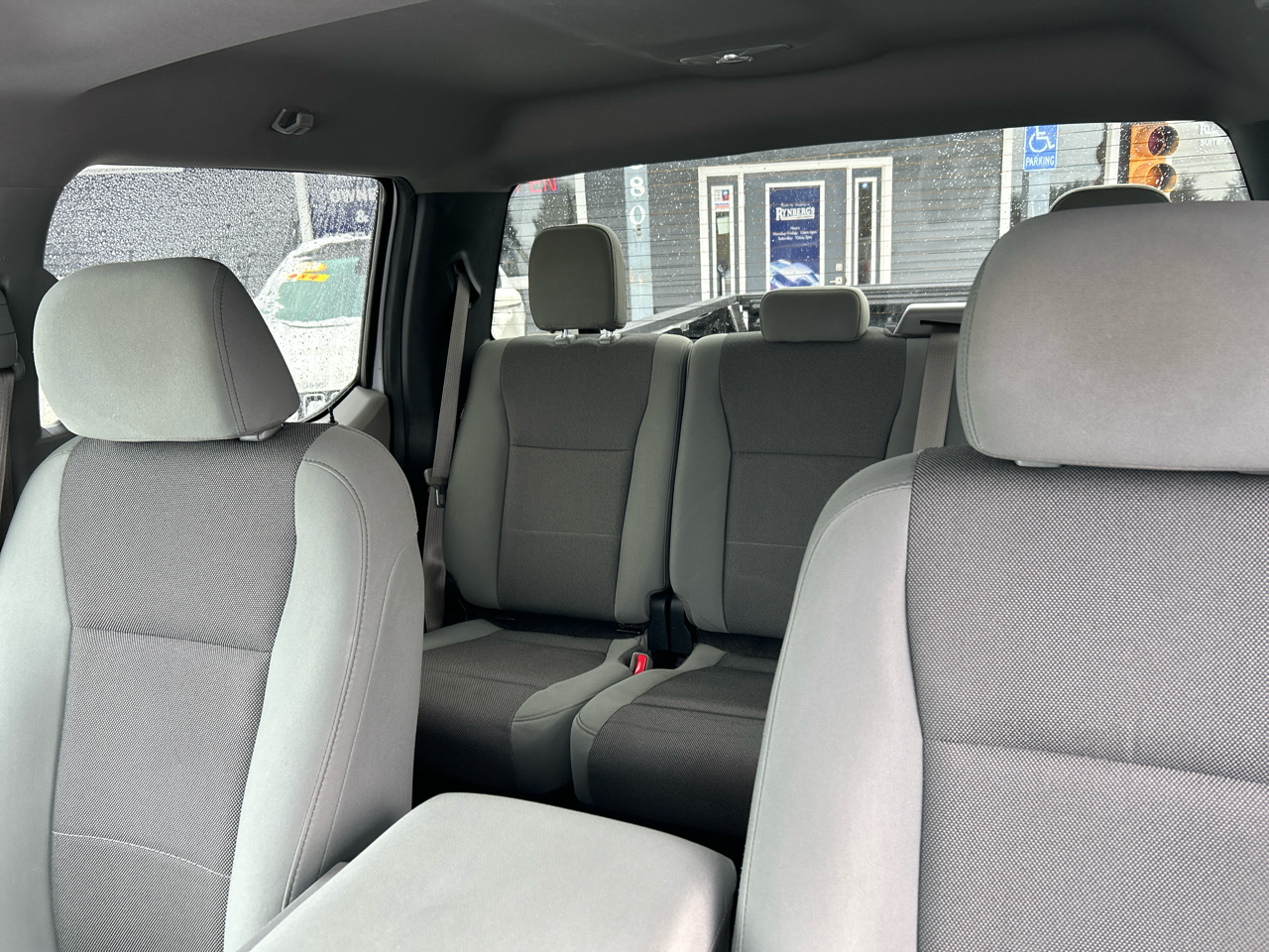 Ford F-150 4WD SuperCrew 145" XL 2017