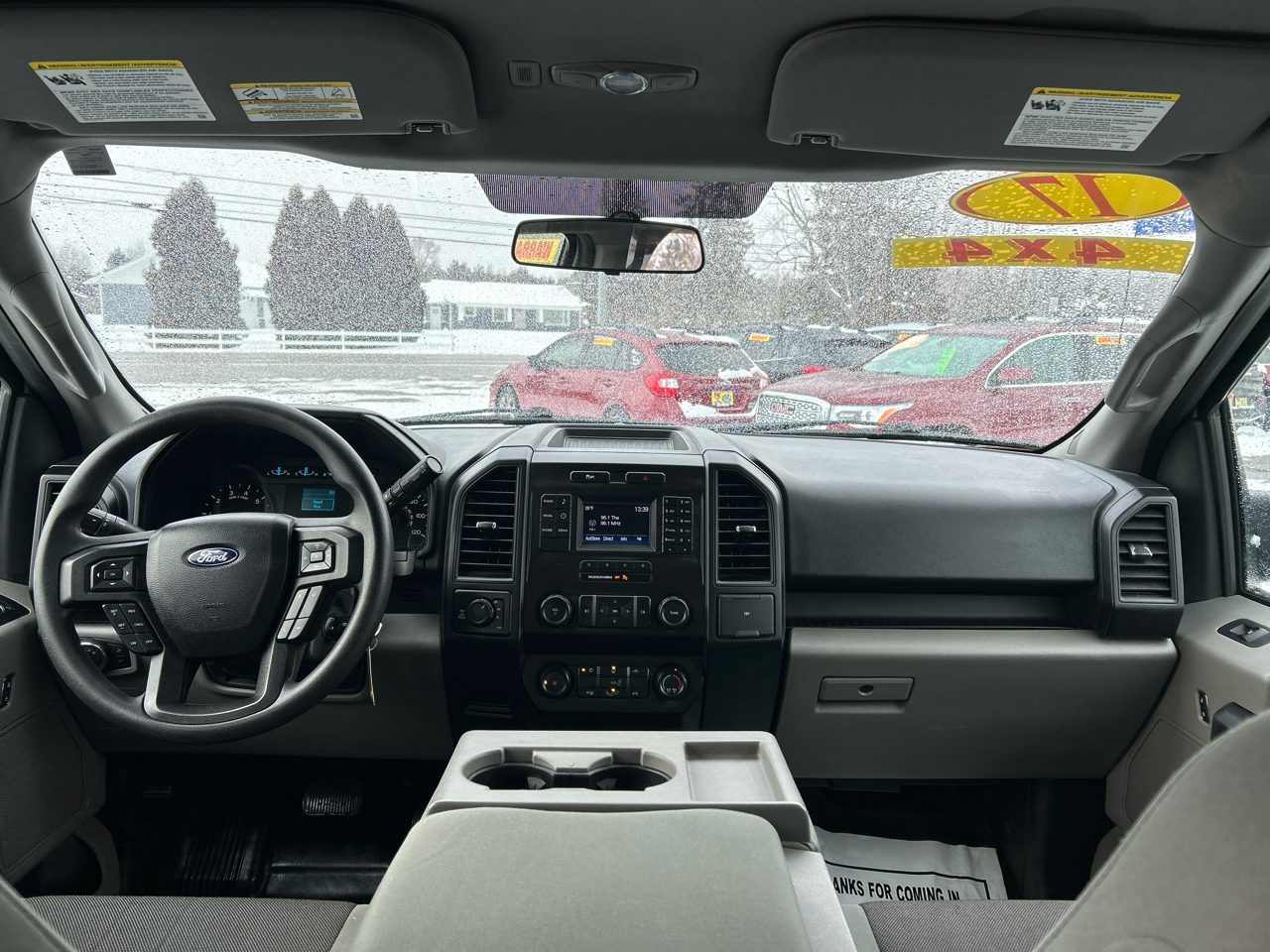 Ford F-150 4WD SuperCrew 145" XL 2017