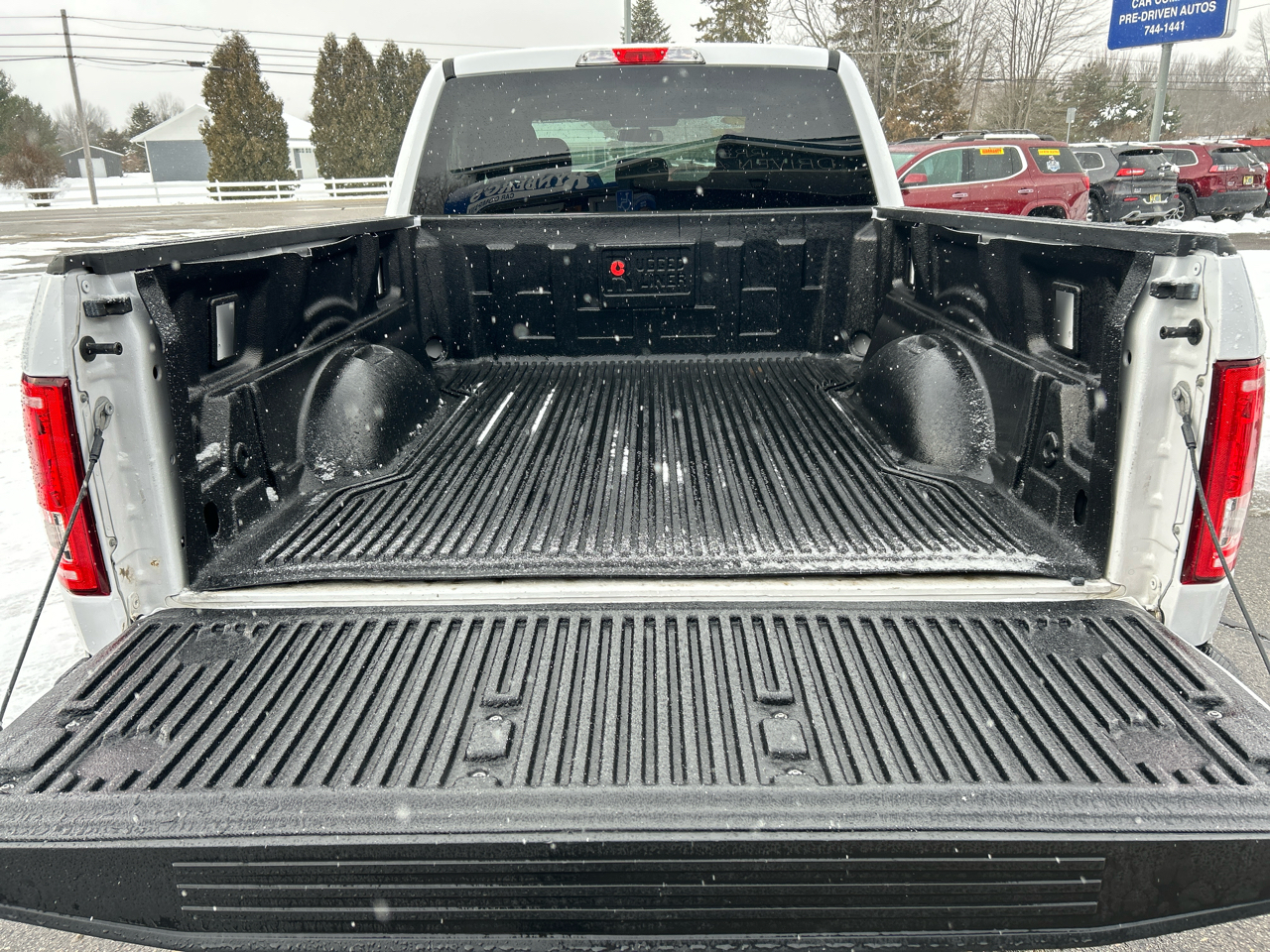 Ford F-150 4WD SuperCrew 145" XL 2017