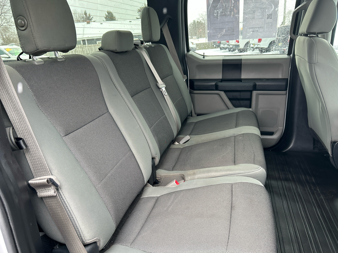 Ford F-150 4WD SuperCrew 145" XL 2017