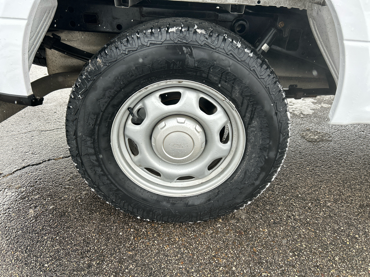 Ford F-150 4WD SuperCrew 145" XL 2017