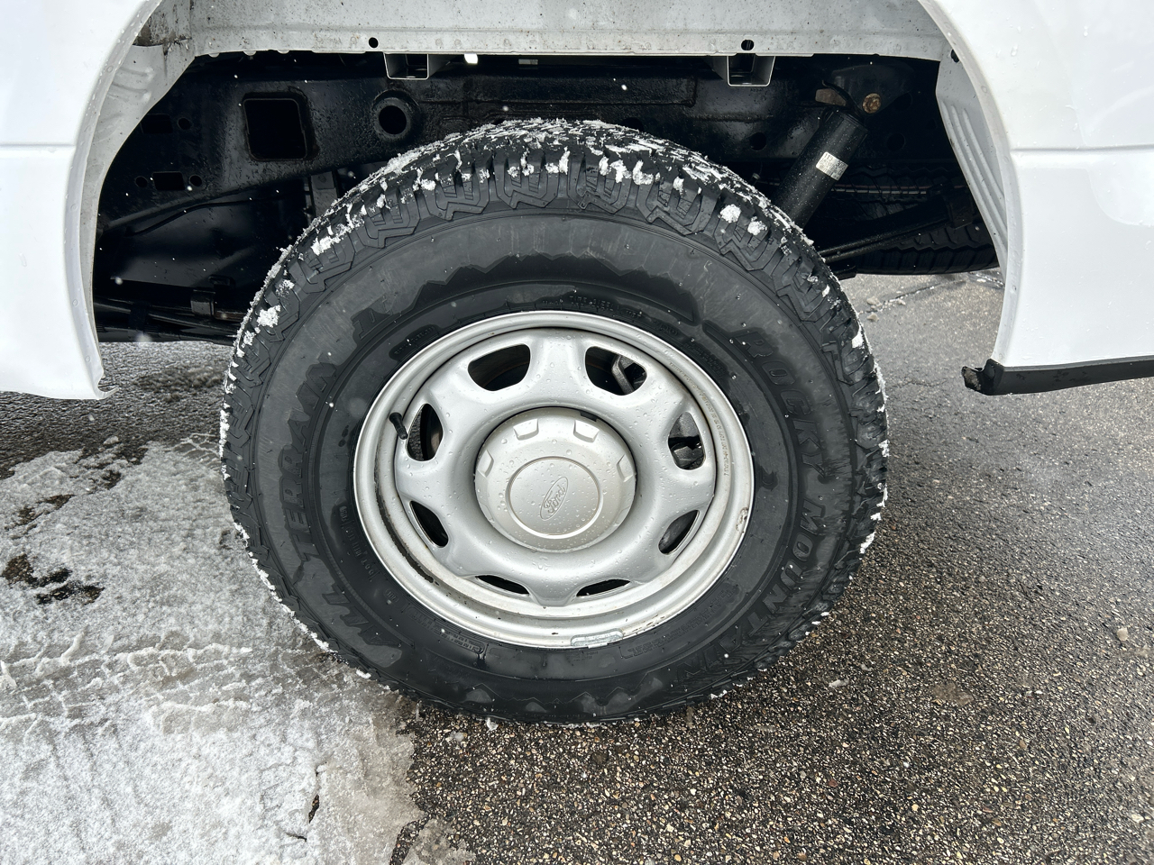 Ford F-150 4WD SuperCrew 145" XL 2017