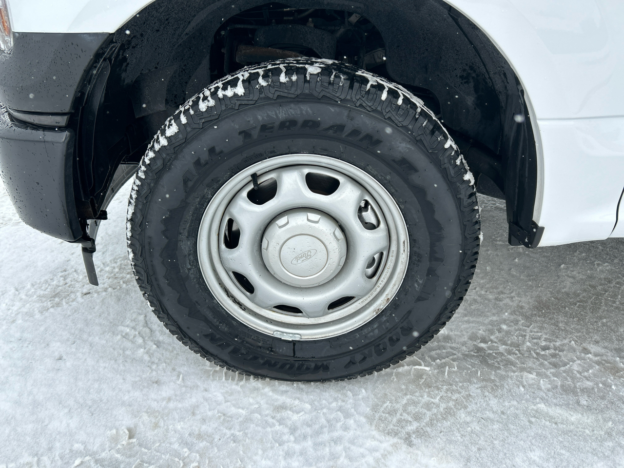 Ford F-150 4WD SuperCrew 145" XL 2017