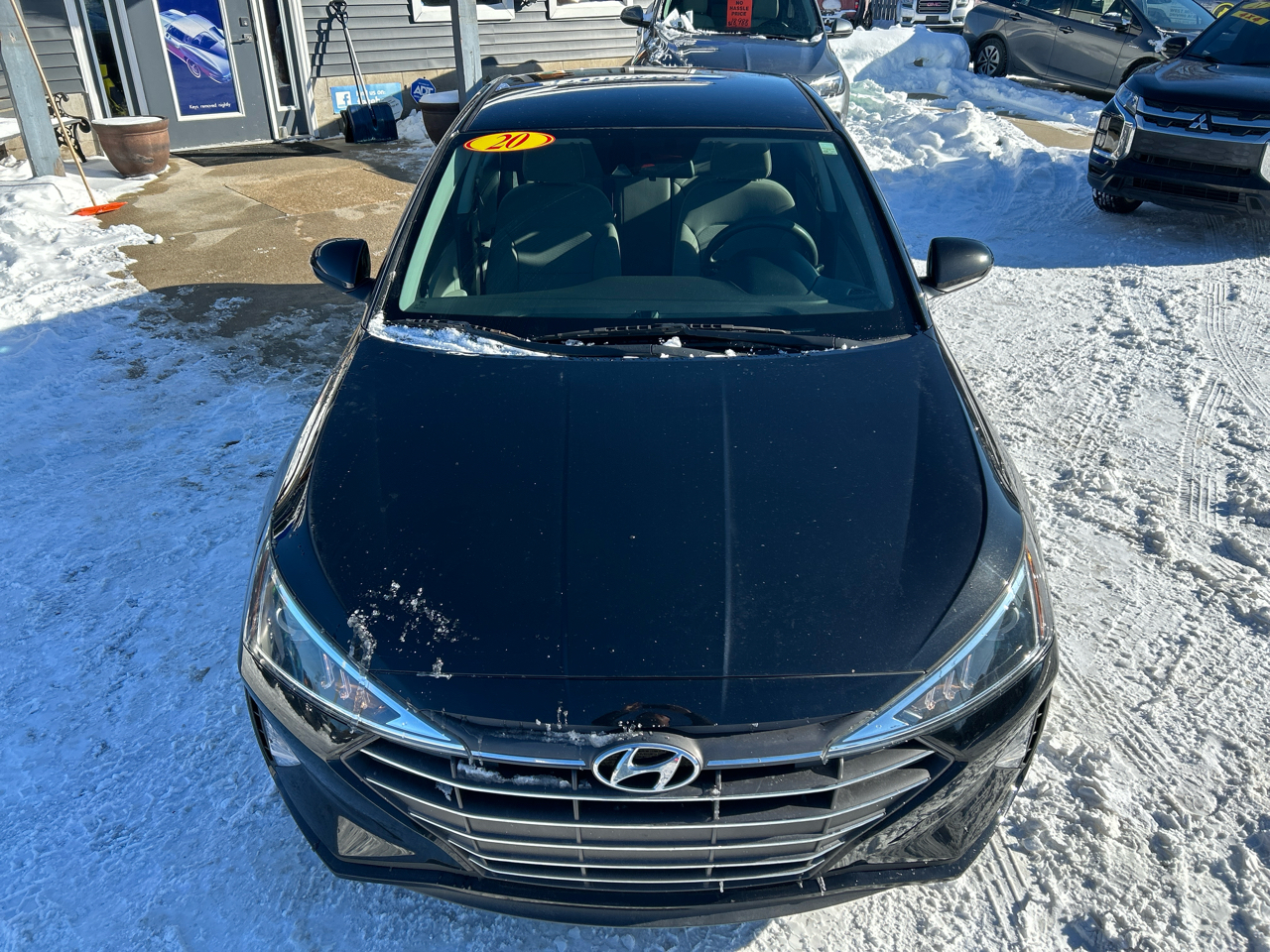 Hyundai Elantra SE 6M 2020