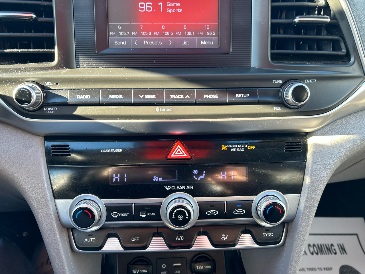 Hyundai Elantra SE 6M 2020