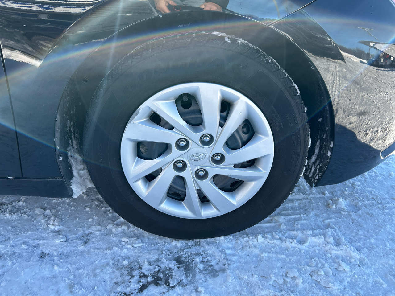 Hyundai Elantra SE 6M 2020