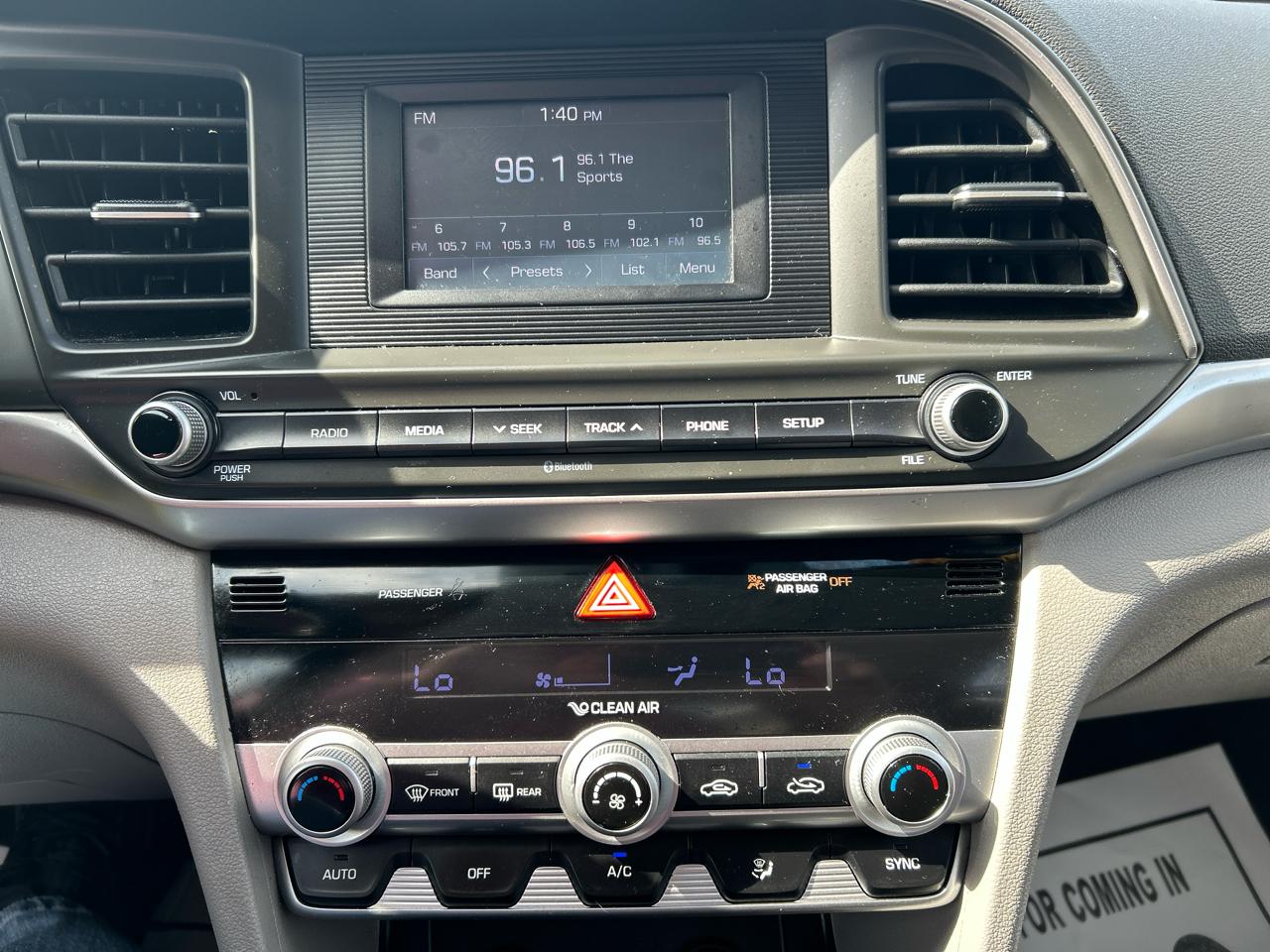 Hyundai Elantra SE 6M 2020