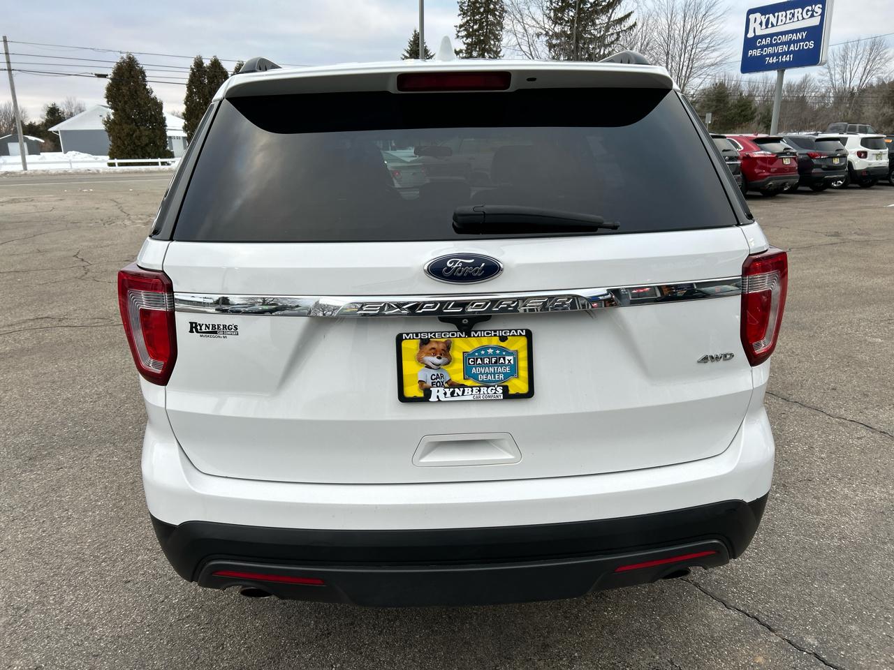Ford Explorer Base 4WD 2016