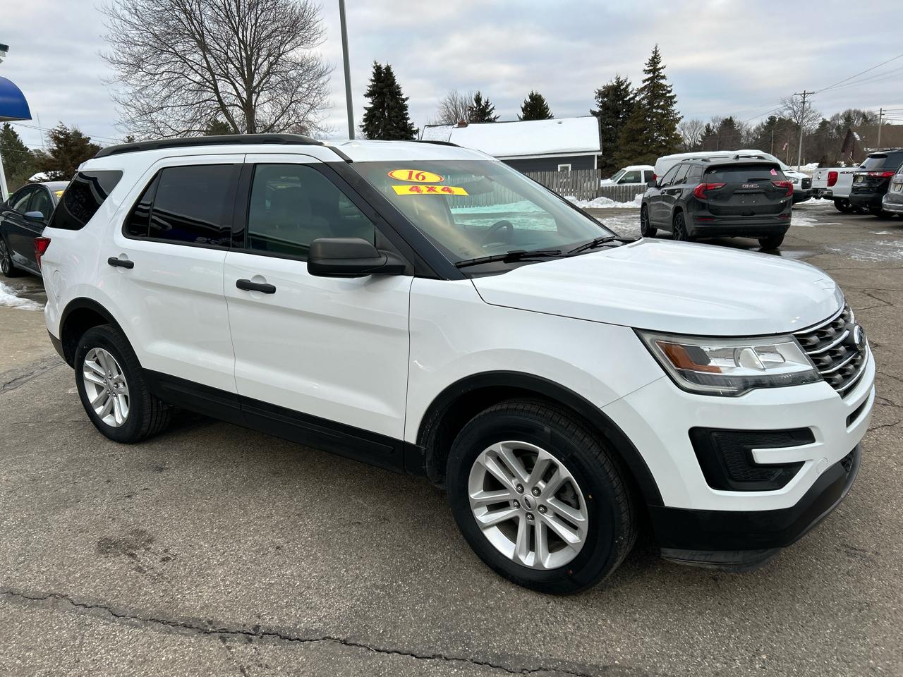 Ford Explorer Base 4WD 2016