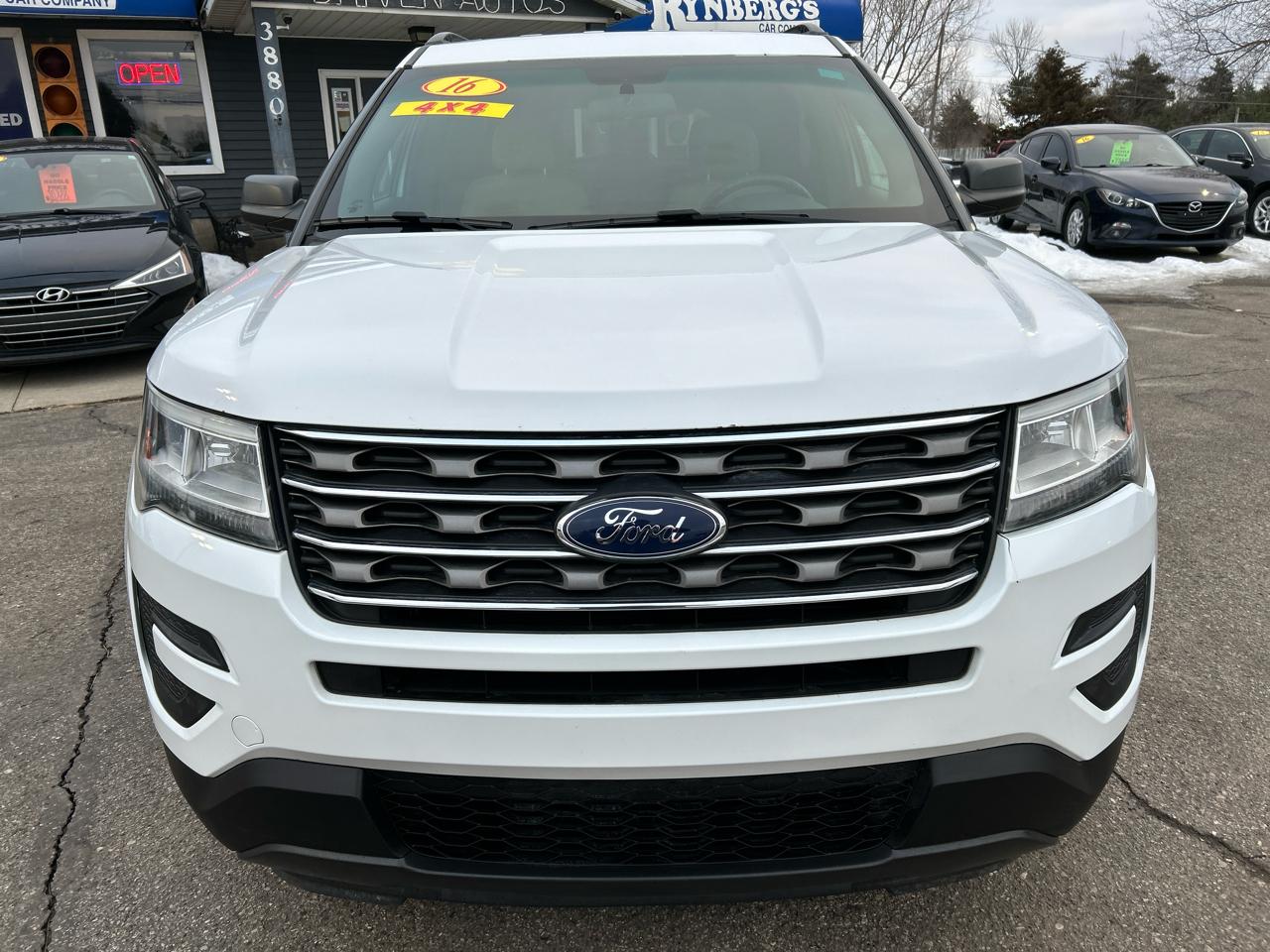 Ford Explorer Base 4WD 2016