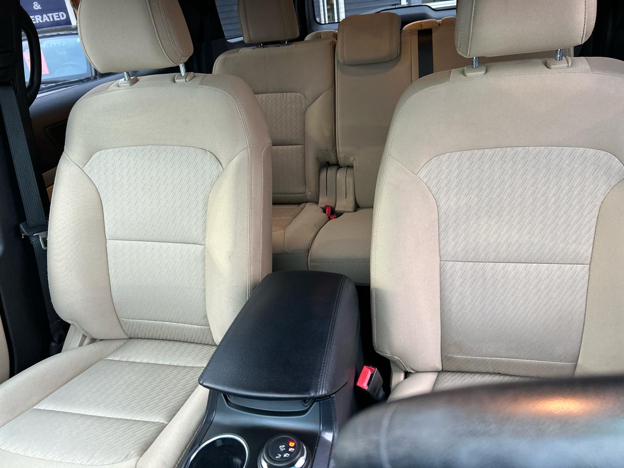 Ford Explorer Base 4WD 2016