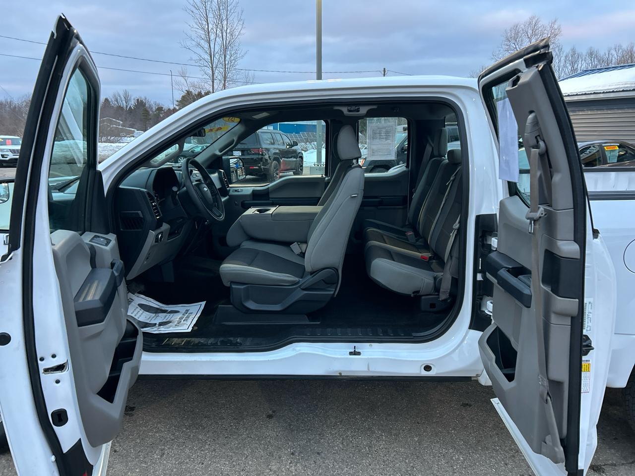 Ford F-150 4WD SuperCab 145" XL 2020