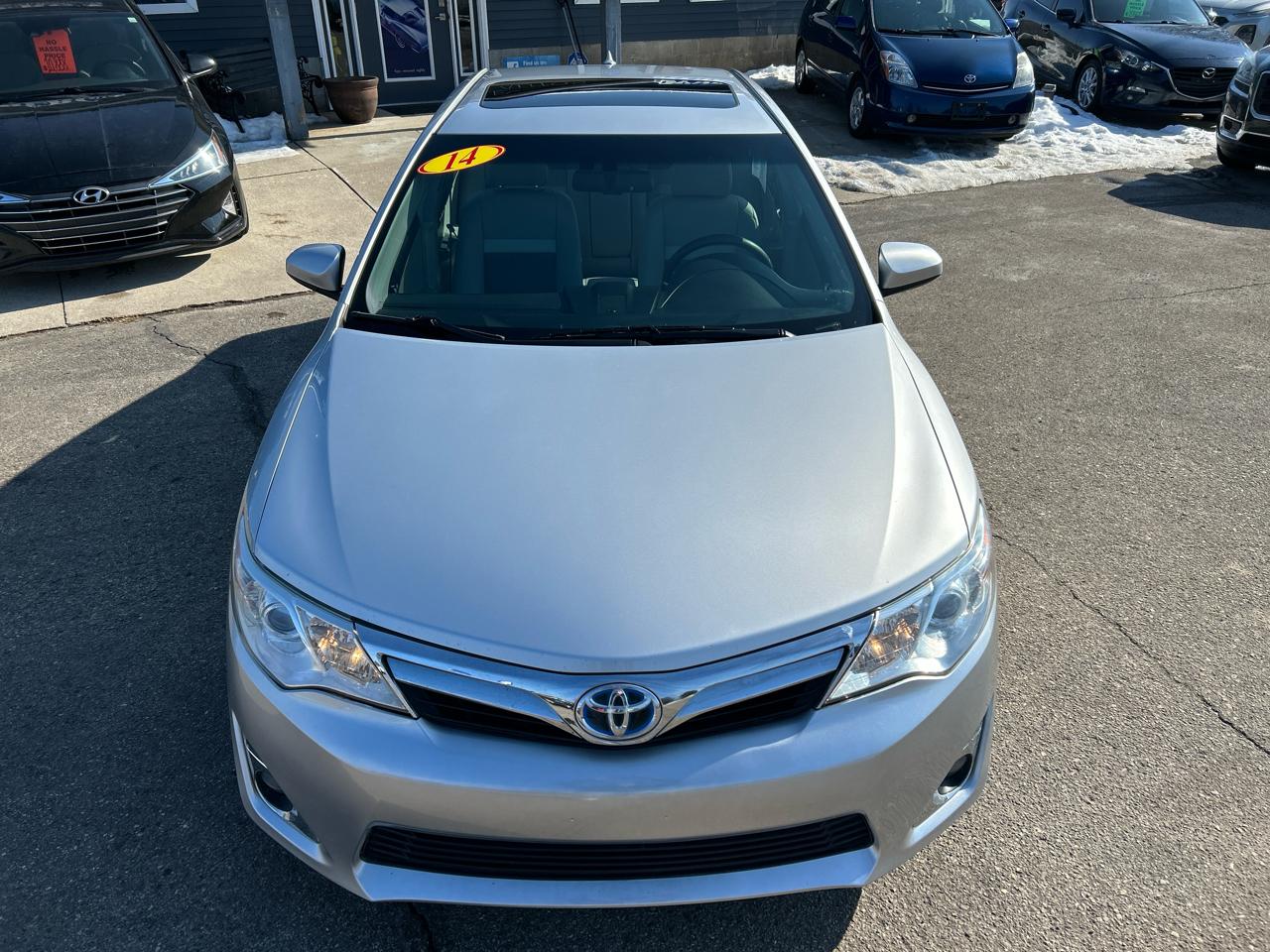 Toyota Camry Hybrid XLE 2014