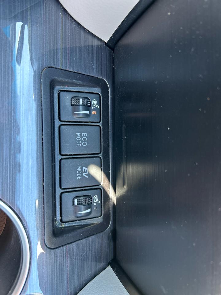 Toyota Camry Hybrid XLE 2014