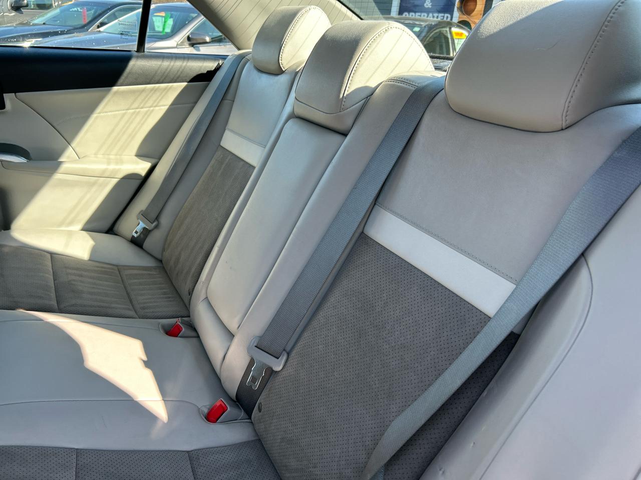 Toyota Camry Hybrid XLE 2014